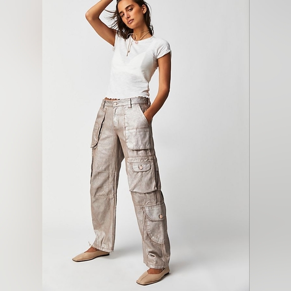 Free People Denim - Free People Lap Of Luxury Metallic Gold Barrel Cargo Jeans Size 32